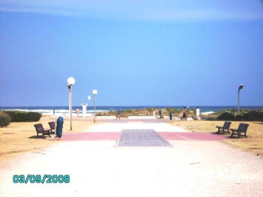 Barcares F2 Cabine, Rdc, 50 M, 28 M2, 6 Personnes * Le Barcares